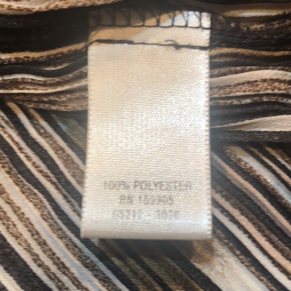 C.J. BANKS by Christopher & Banks Stylish Flutter Sleeve Blouse Size 1X - Picture 6 of 7